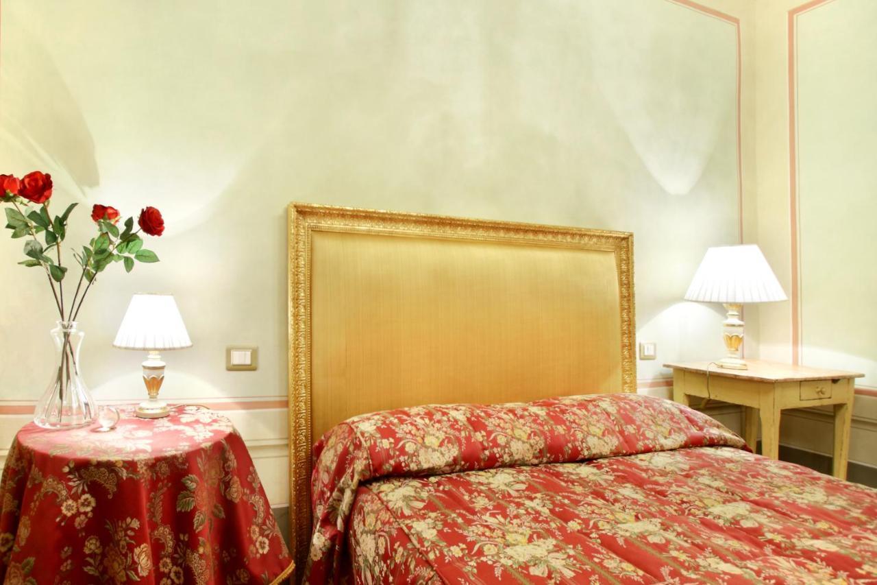 B&B Amalia Suites Florenţa Exterior foto