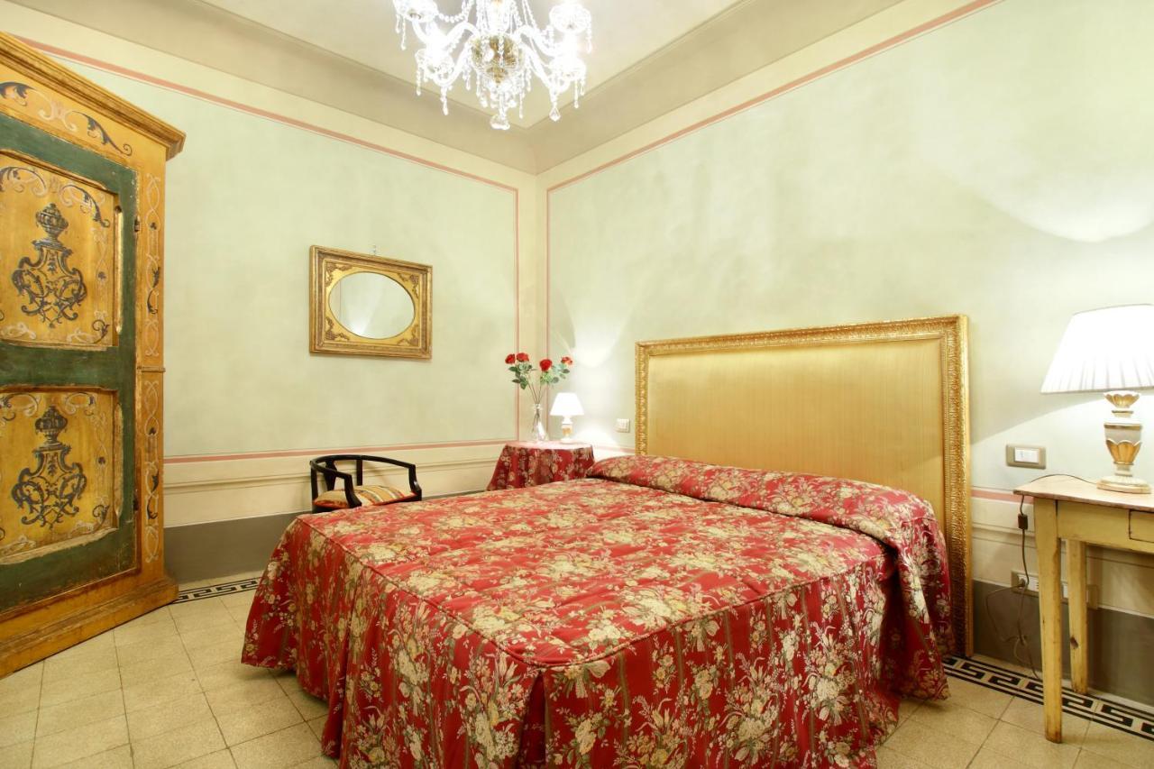 B&B Amalia Suites Florenţa Exterior foto